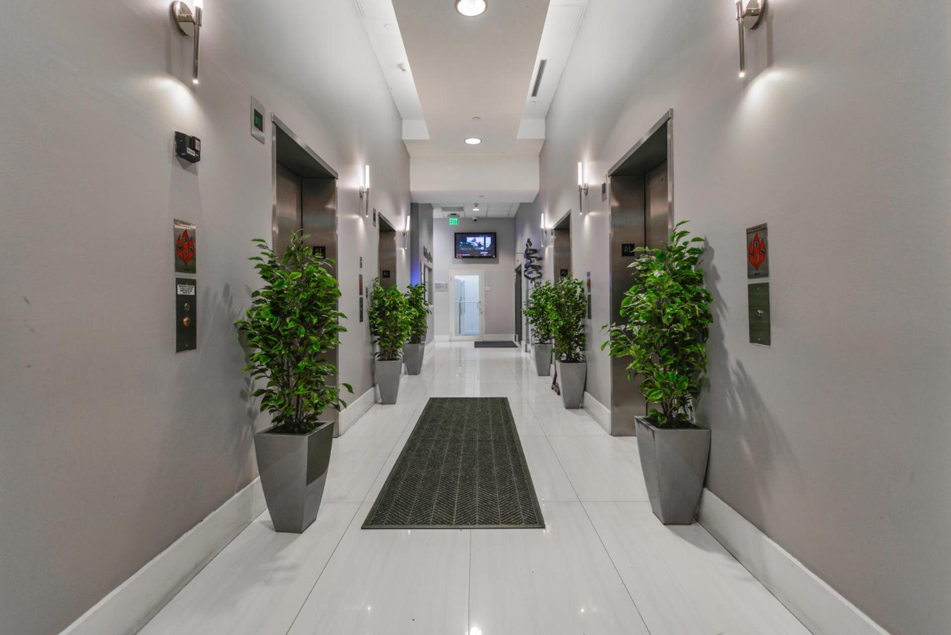 Stylish Brickell With Stunning Views & Premier Amenities *