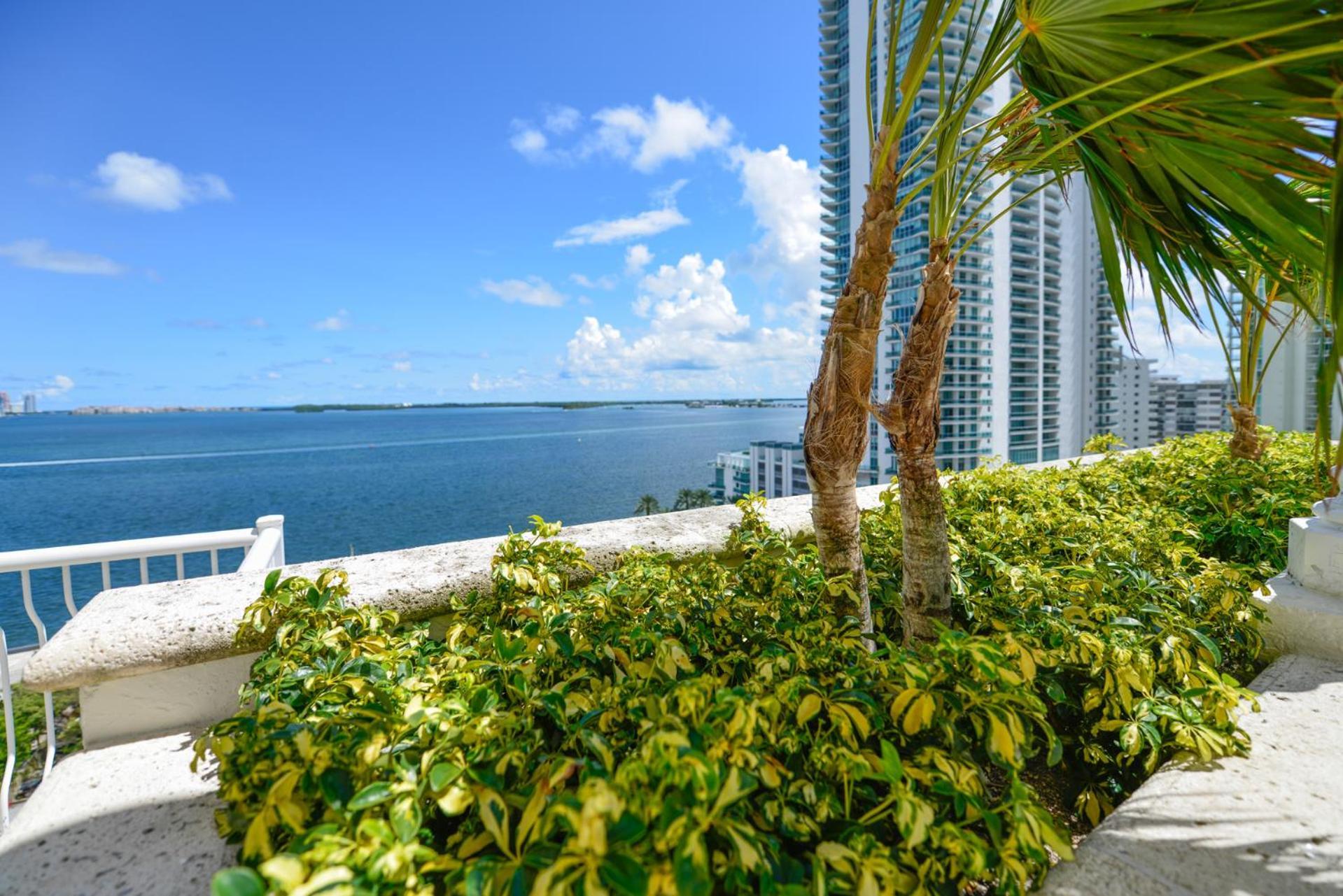 Apartment Stylish Brickell With Stunning Views & Premier Amenities