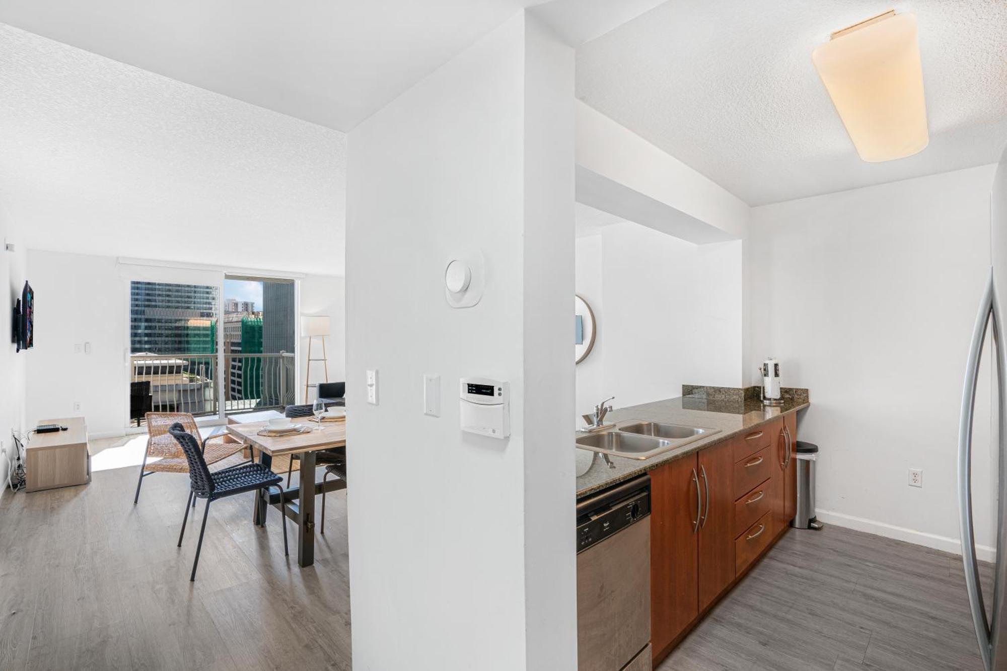 Stylish Brickell With Stunning Views & Premier Amenities Apartment Miami