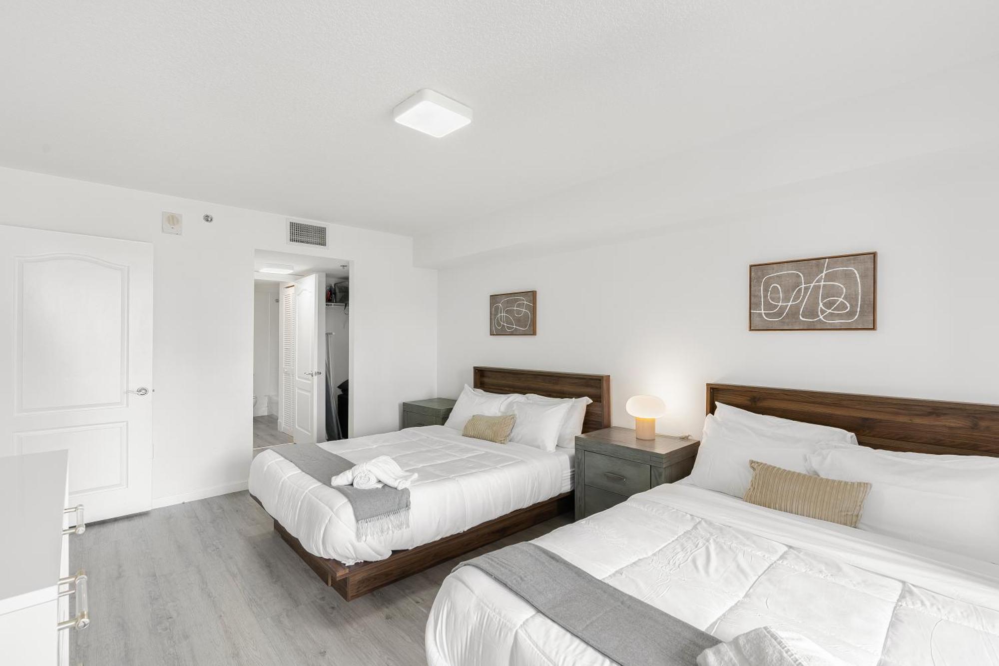 Stylish Brickell With Stunning Views & Premier Amenities Apartment *